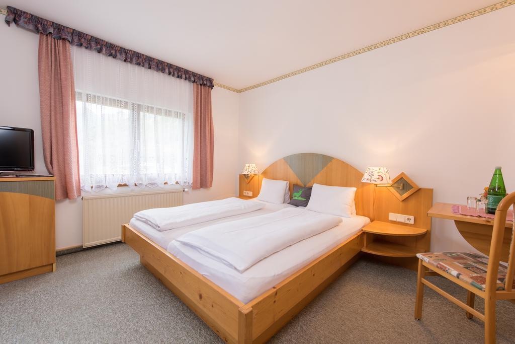 Hotel Moelltalerhof Rangersdorf Ruang foto